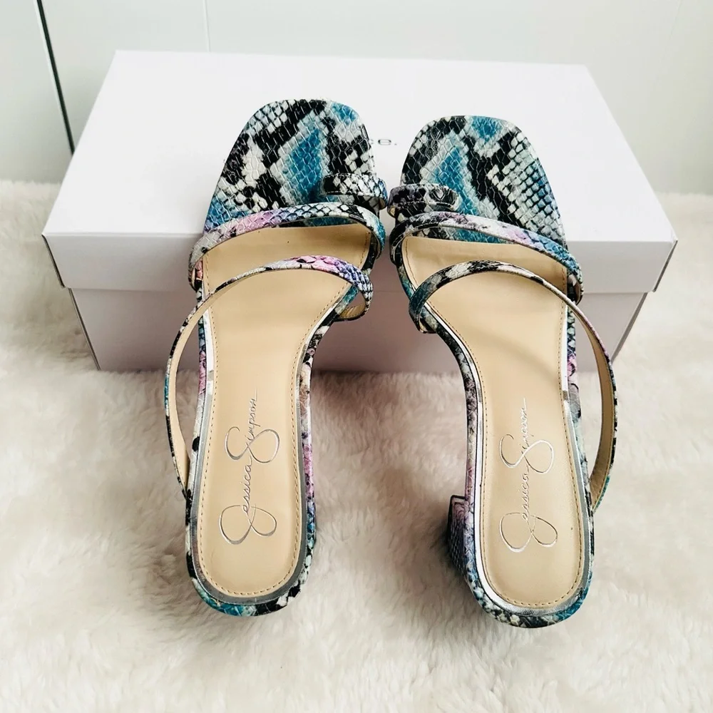 Jessica Simpson Block Heel Sandal - Picture 7 of 11